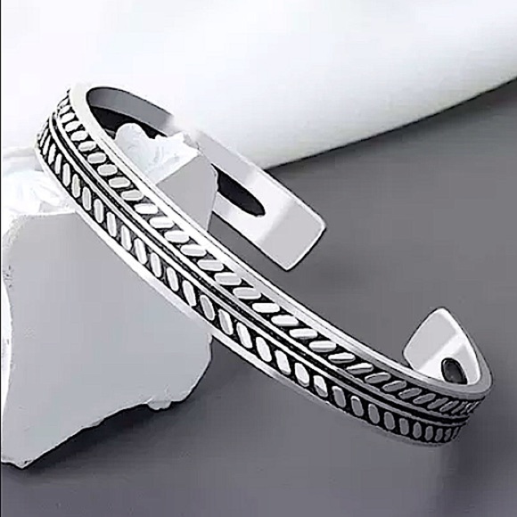 Sterling Silver Pattern Bangle Cuff Bracelet - Picture 1 of 5